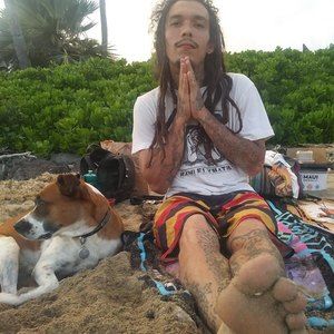 Meet your Posher, Jeconiah